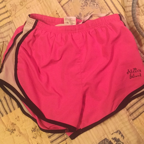 Hot pink running shorts - Picture 3 of 3
